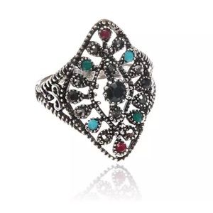 Solemn Carved Pattern Inlaid Crystal Ring